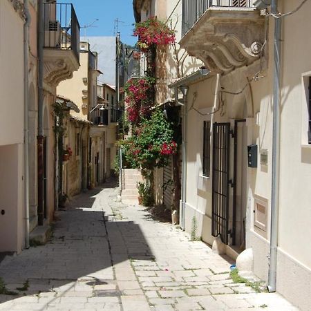 Profumo Di Gelsomino Apartment Scicli Luaran gambar