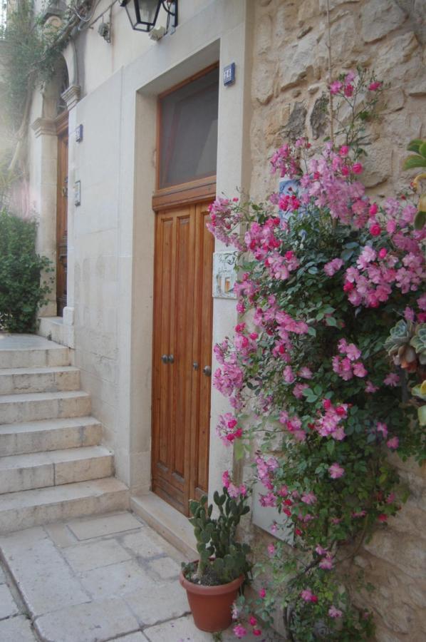 Profumo Di Gelsomino Apartment Scicli Luaran gambar